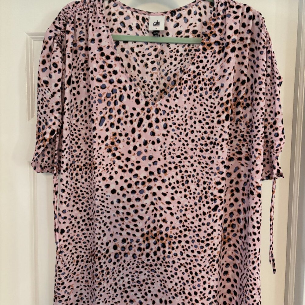 CAbi, size L, Women's Pink Animal Print Drawstring Sleeve V-Neck Seaside To